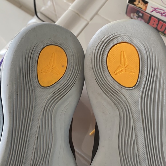 Nike Kobe 9 Elite Showtime - Picture 6 of 10